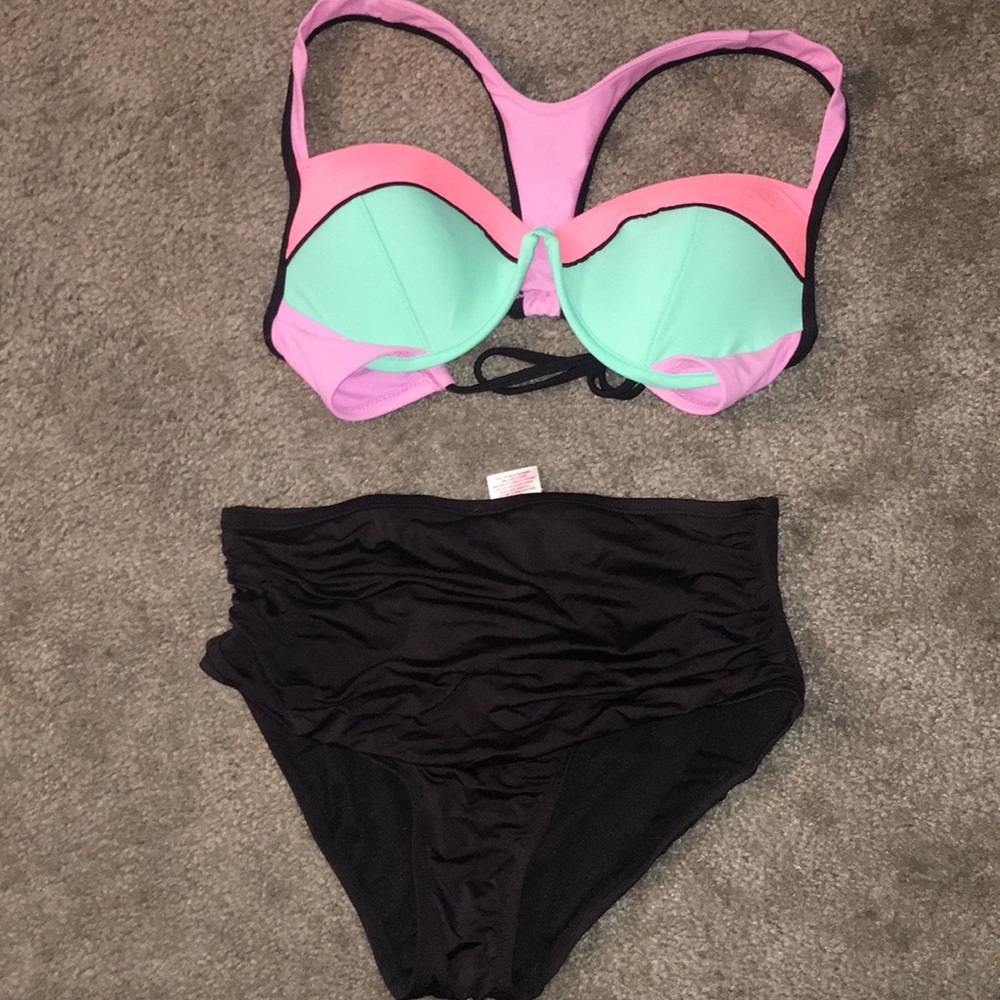 NEVER WORN.